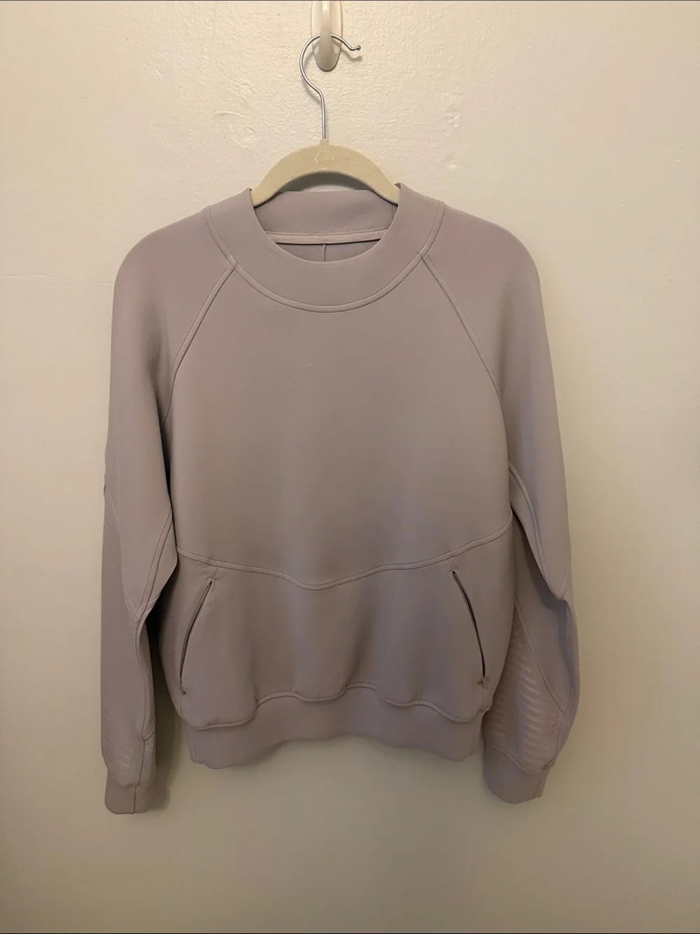 Lululemon women's lightweight Crewneck Sweatshirt in Light Mauve